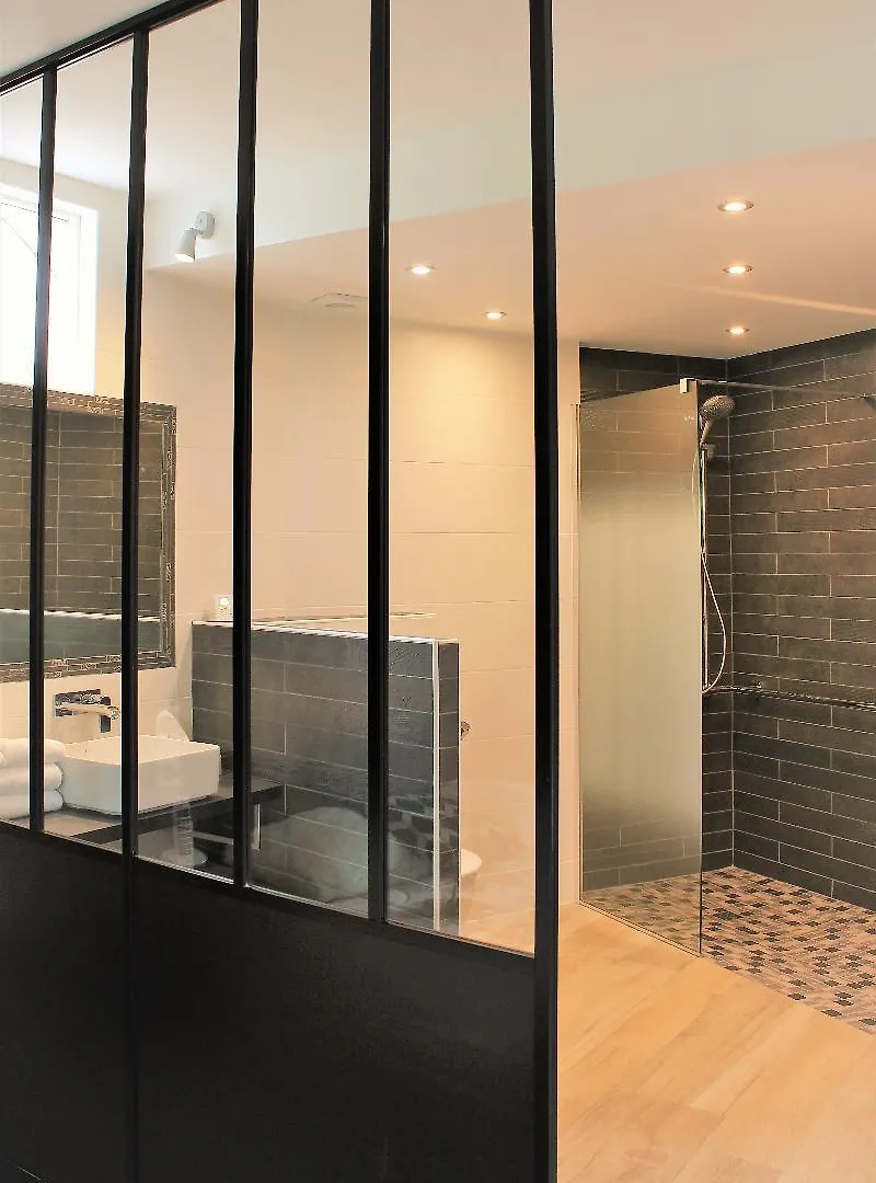 ***  Le Bailliage Hotel & Spa Salers Fransa