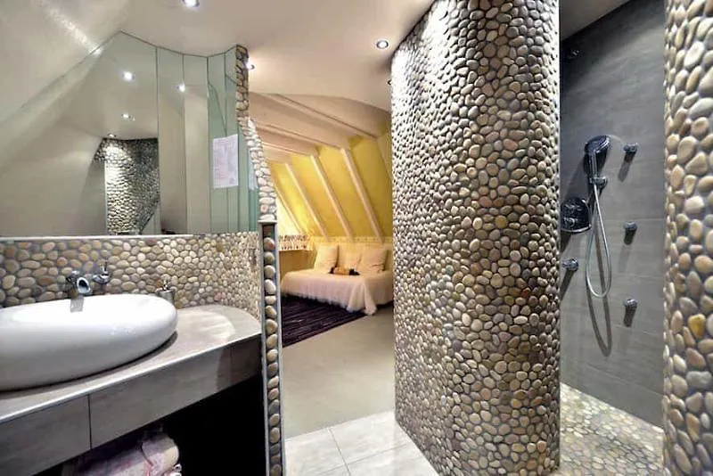 ***  Le Bailliage Hotel & Spa Salers Fransa