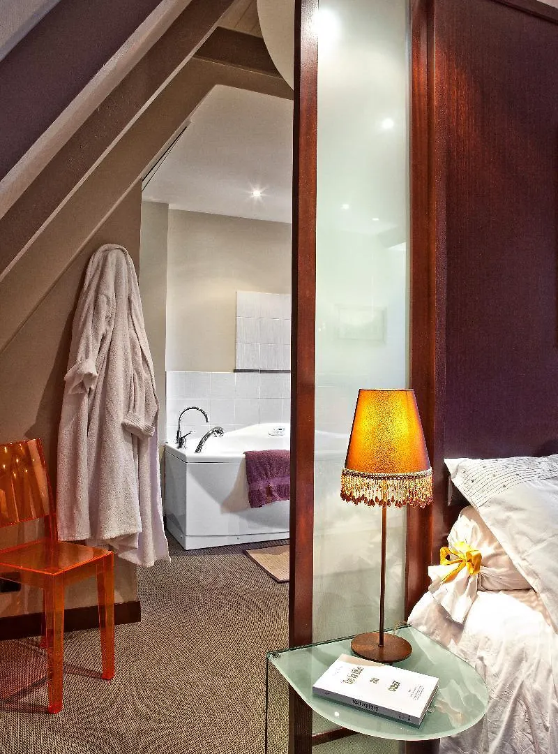 Le Bailliage Hotel & Spa Salers 3*,