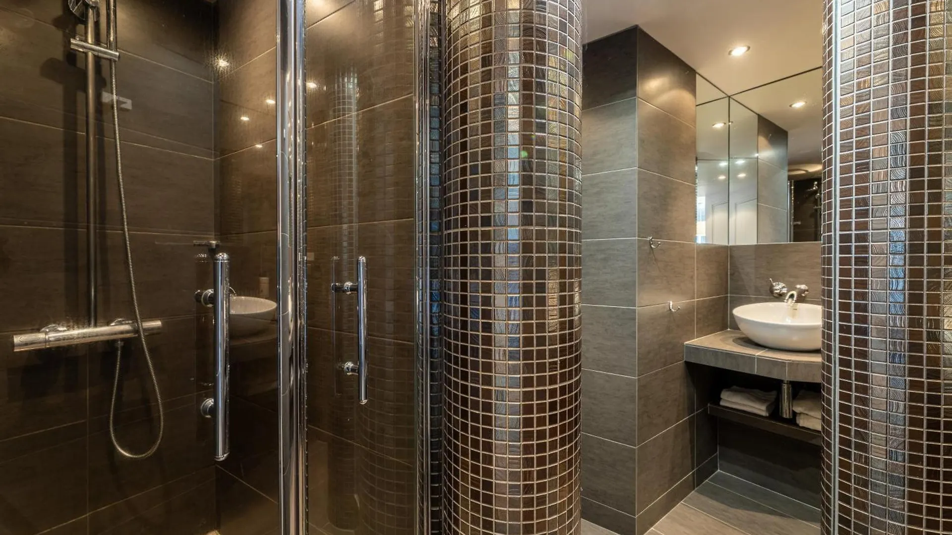 ***  Le Bailliage Hotel & Spa Salers Fransa